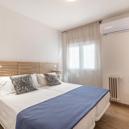 BnS Triunfo Centro Suites Granada Exterior foto